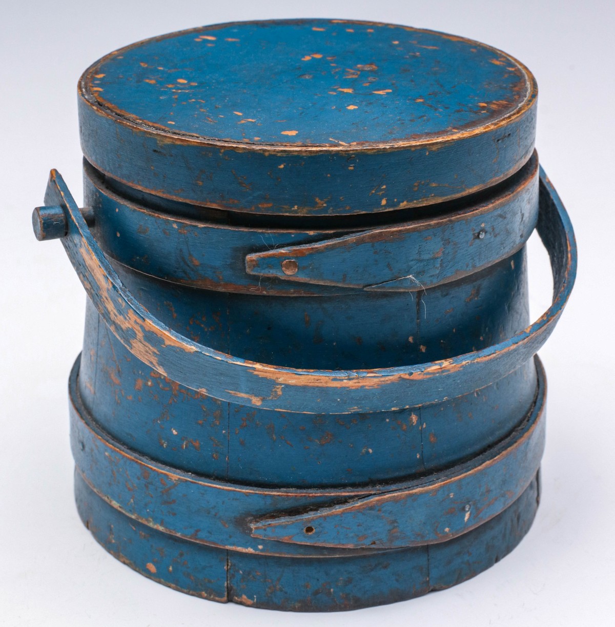 A SMALL 19TH CENTURY FIRKIN IN BRILLIANT BLUE PAINT