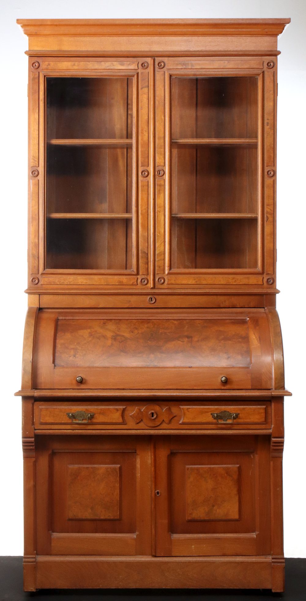 A NICE 19TH CENTURY VICTORIAN WALNUT CYLINDER DESK