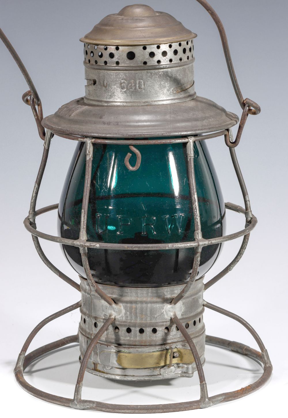 A RARE LANTERN W/TALL SIGNAL GREEN GLOBE CAST U P R W