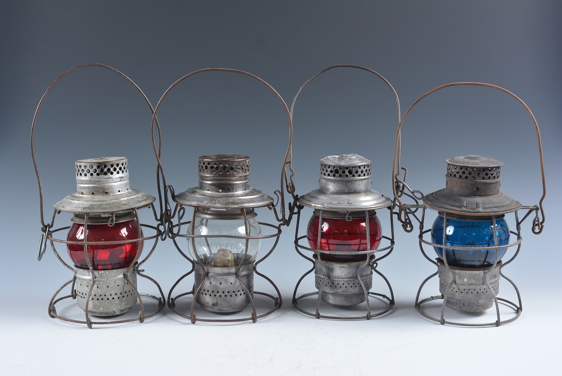 FOUR SHORT GLOBE LANTERNS INCL AT&SF AND D&RGW