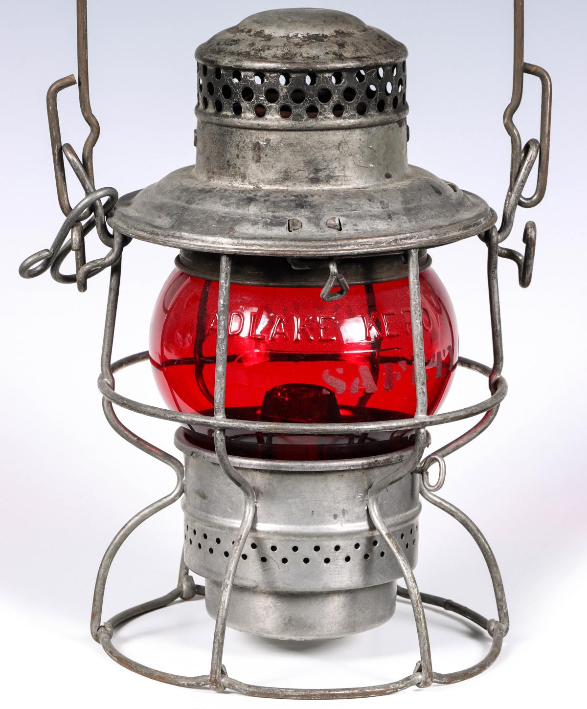 A PORTLAND AND WESTERN RAILROAD SHORT GLOBE LANTERN