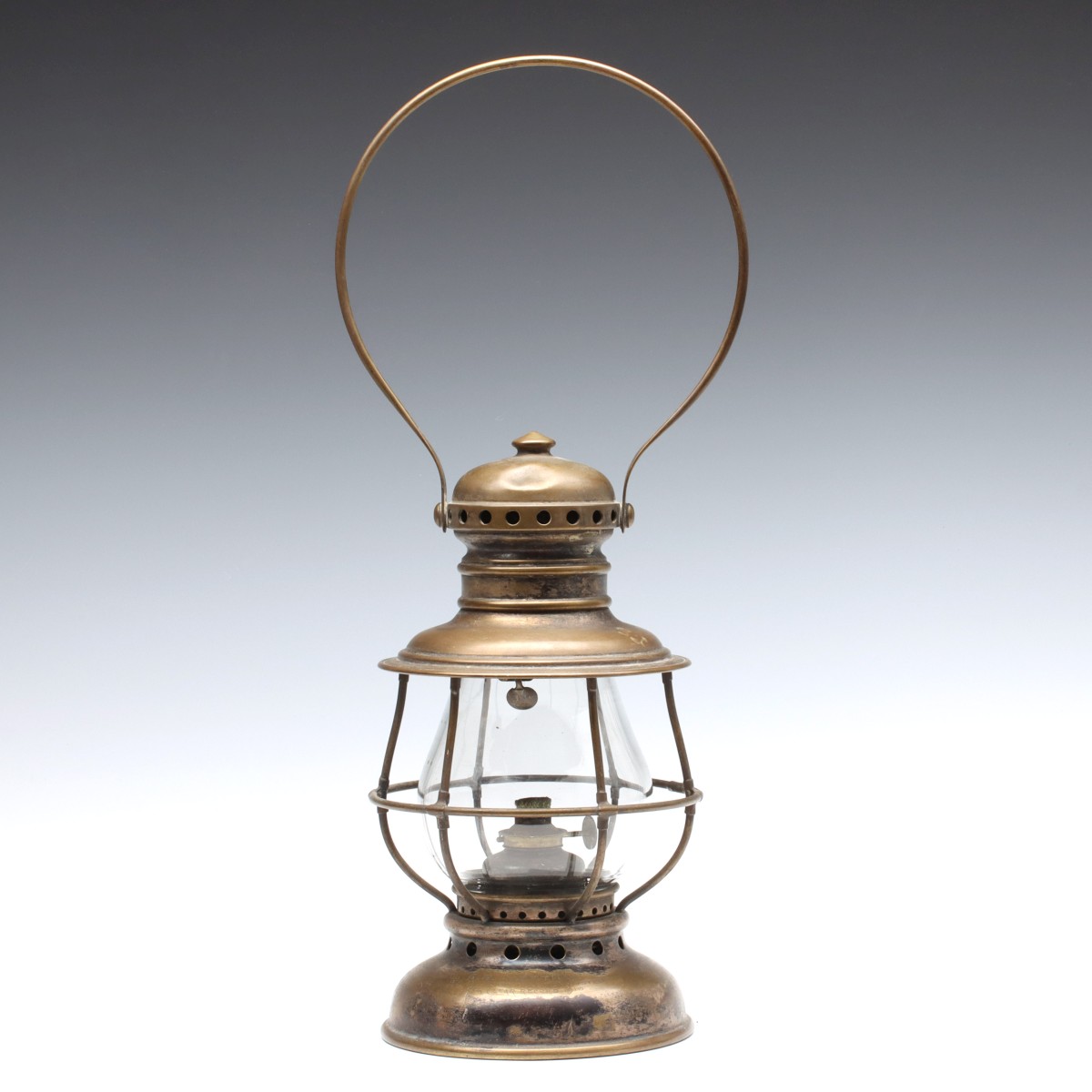 A 1916 ILLINOIS TRACTION SYSTEM PRESENTATION LANTERN