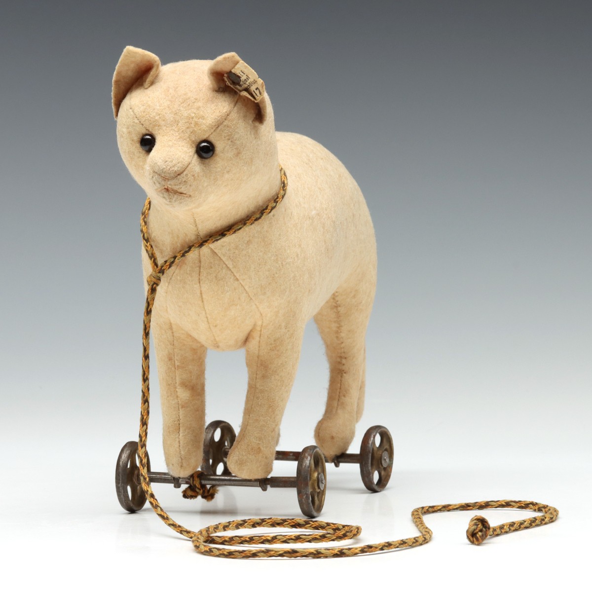 A RARE EARLY STEIFF CAT ON WHEELS CIRCA 1905-1917