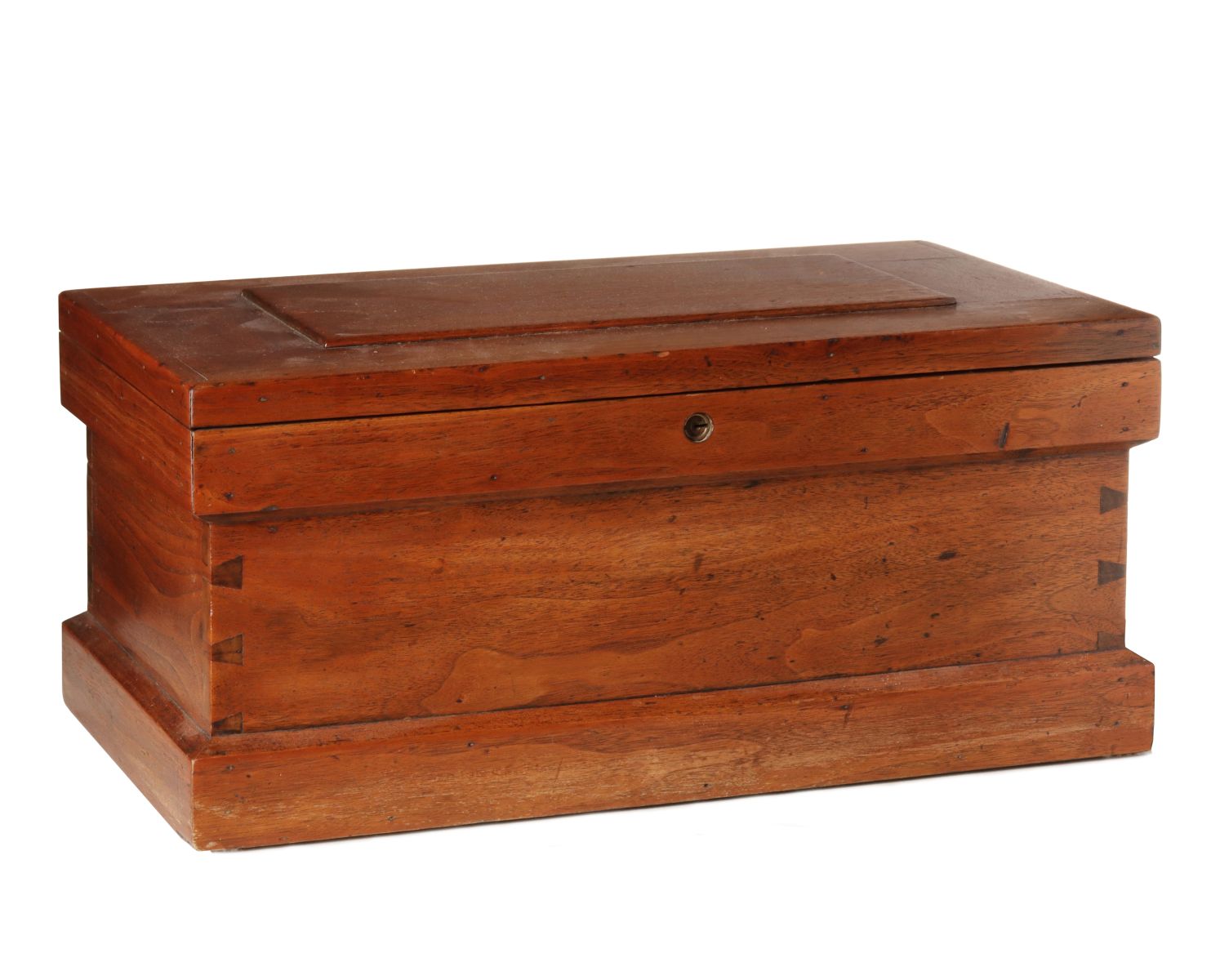 A 19TH CENTURY WALNUT DOVETAILED DOCUMENT BOX