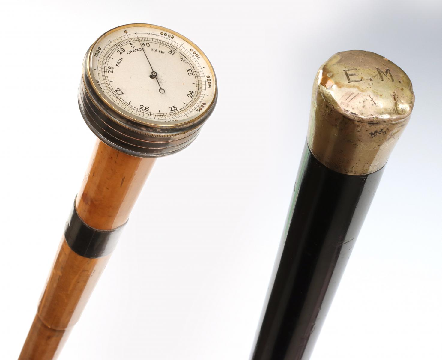 #482: AN EARLY 20TH C. WALKING STICK WITH BAROMETER