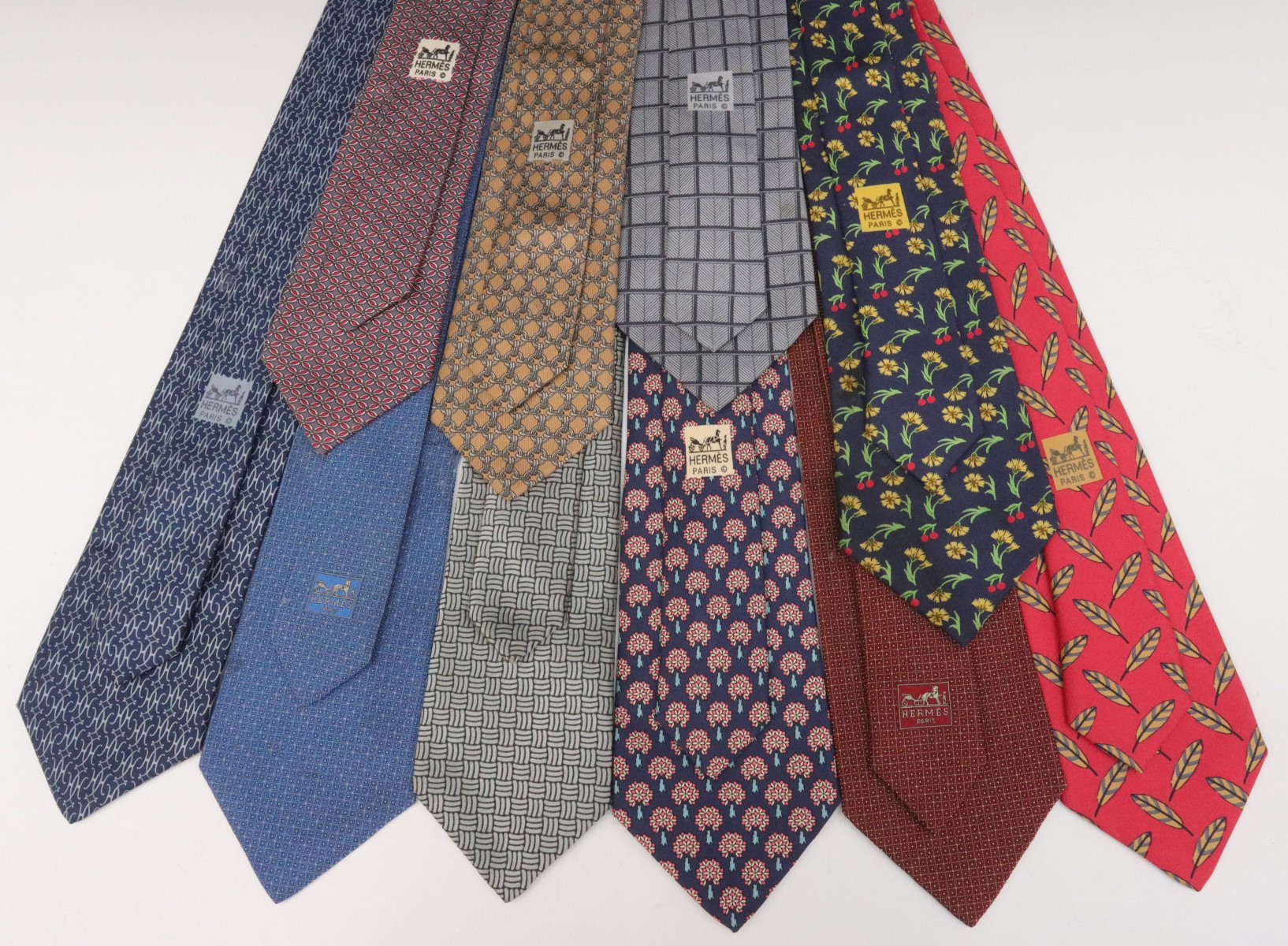 A COLLECTION OF HERMES MEN'S SILK TIES