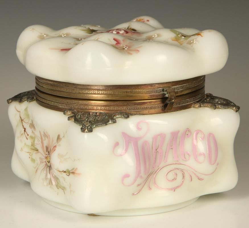 AN 'EGG CRATE' MOLD PATTERN WAVECREST TOBACCO JAR