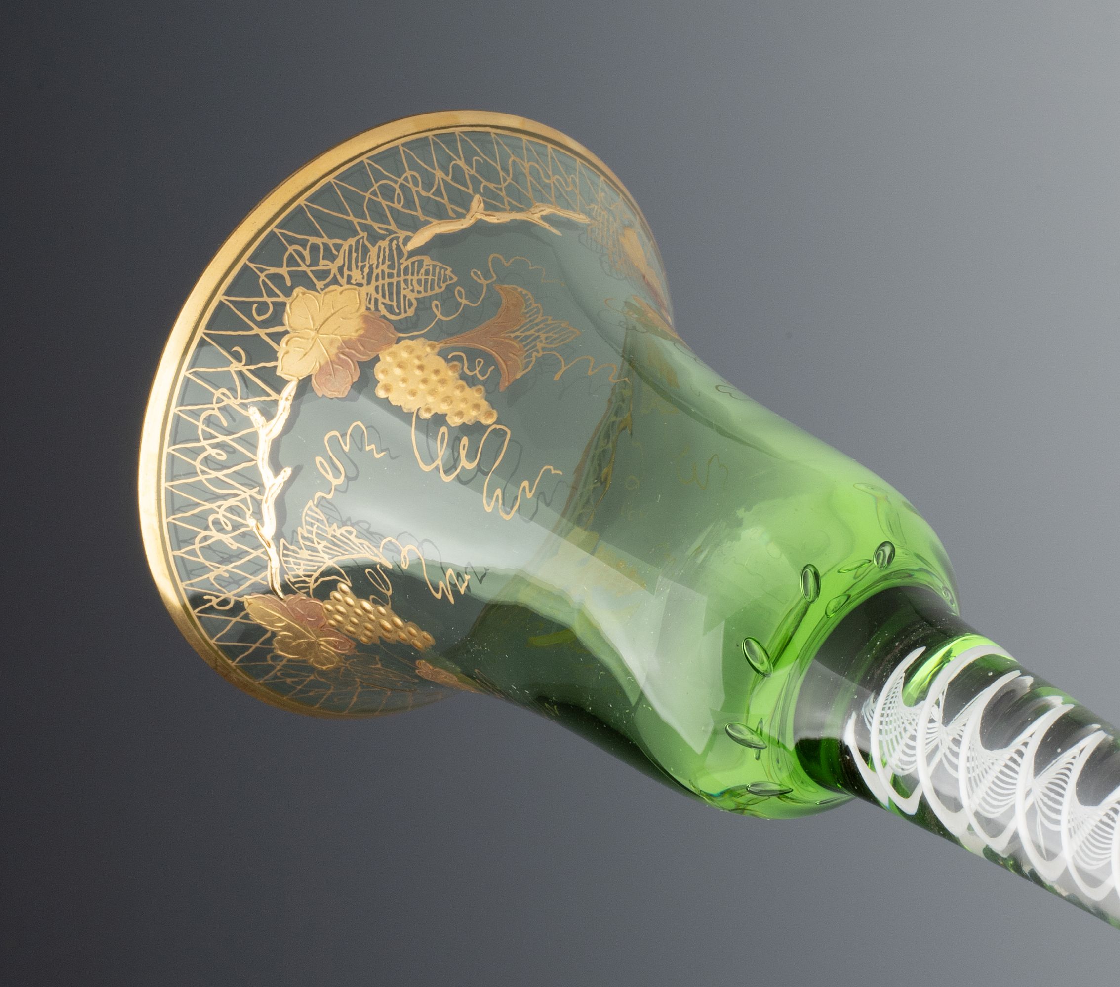 A FRENCH CAMEO GLASS VASE WITH ENAMEL SIGNED DAUM NANCY