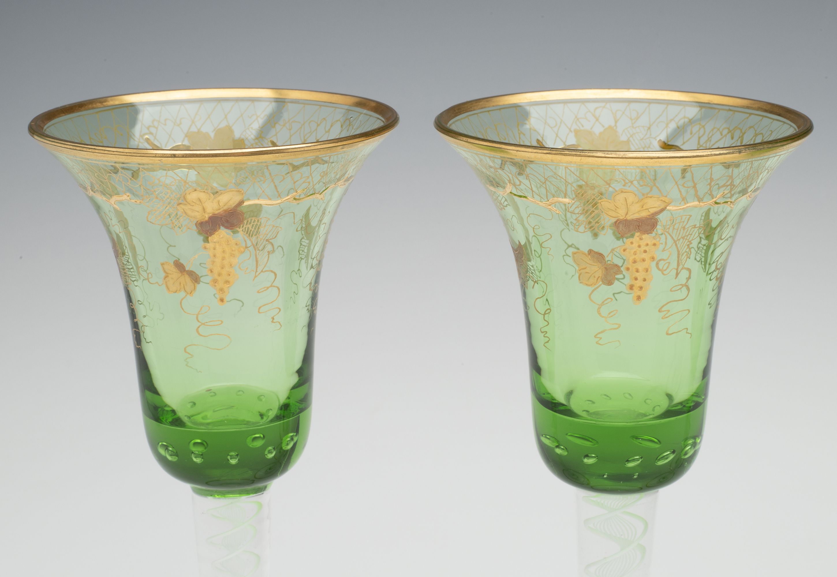 A FRENCH CAMEO GLASS VASE WITH ENAMEL SIGNED DAUM NANCY