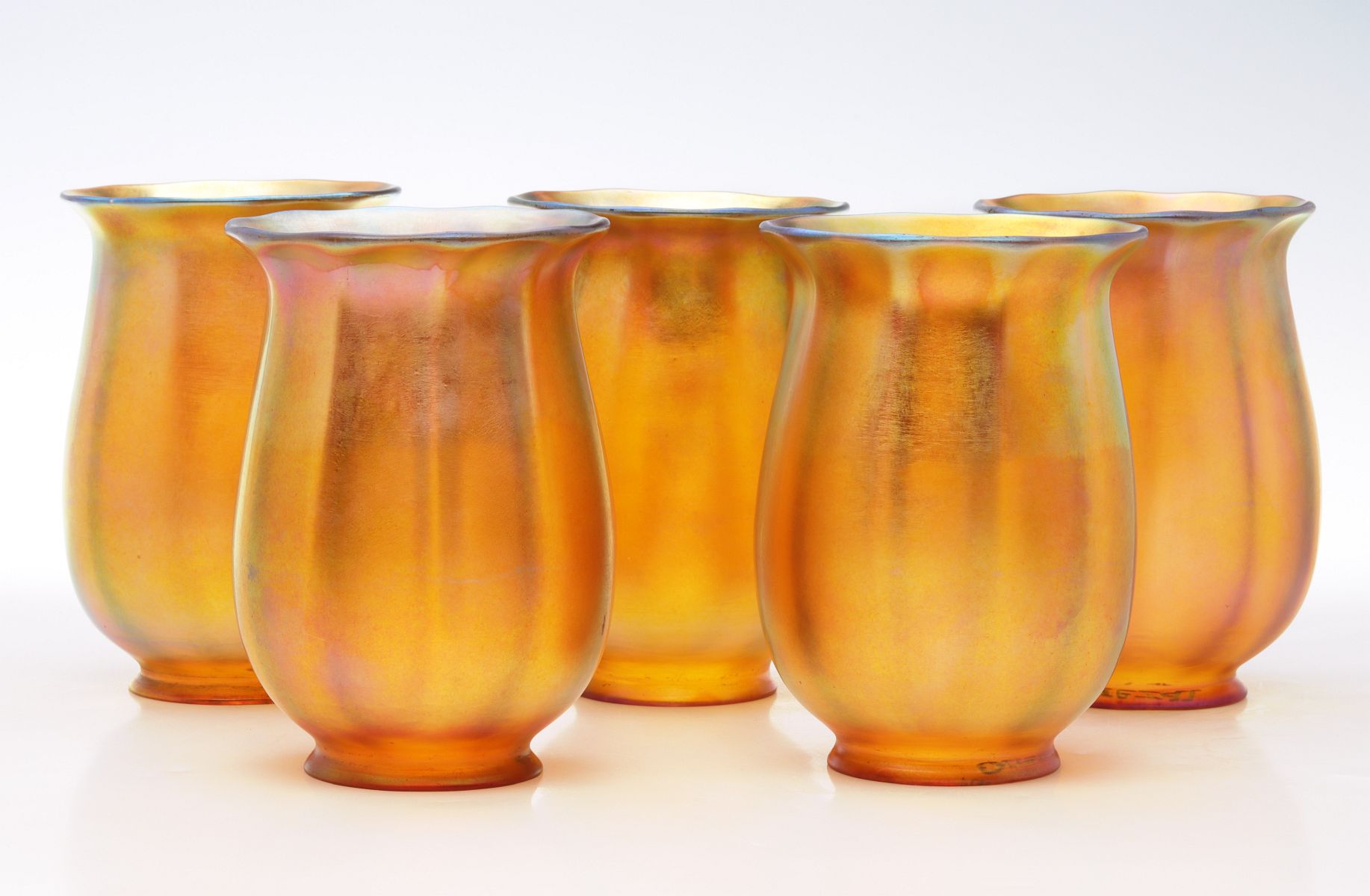 FIVE DEEP GOLD IRIDESCENT SHADES SIGNED QUEZAL