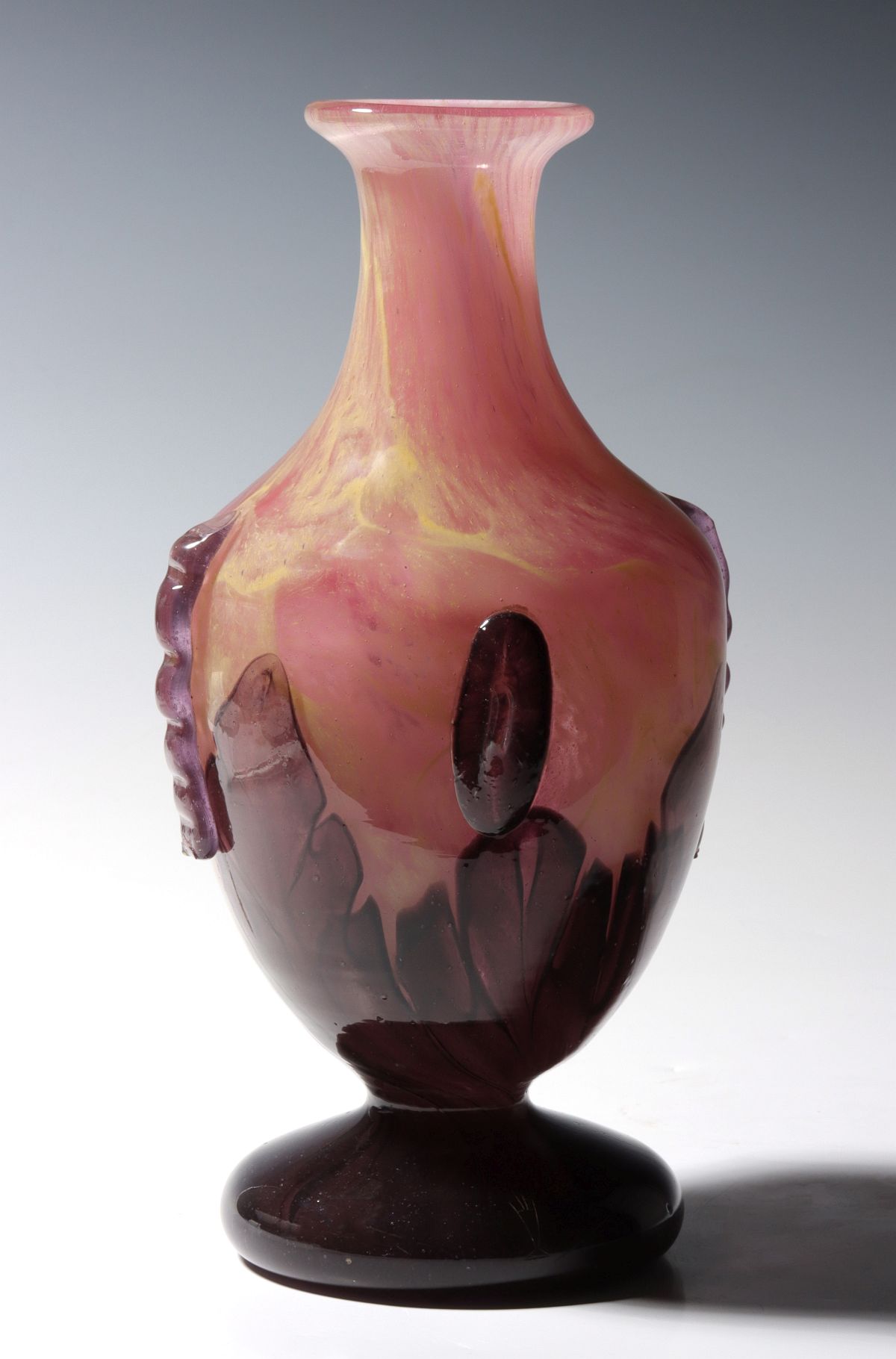 AN INTERNALLY DECORATED ART GLASS VASE SIGNED SCHNEIDER