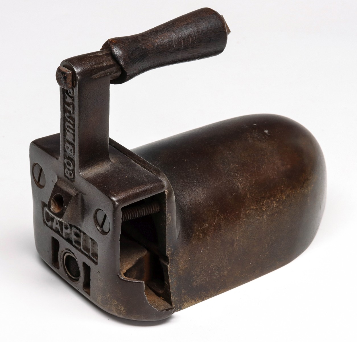 A CAPELL GAS IRON, CIRCA 1909