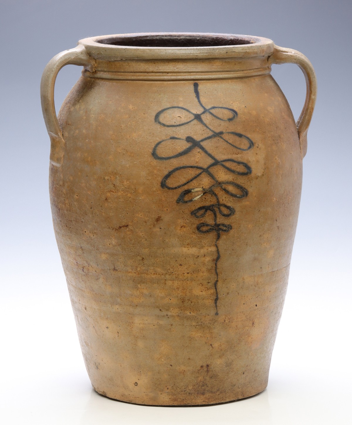 A BLUE DECORATED SEMI-OVOID STORAGE JAR WITH HANDLES