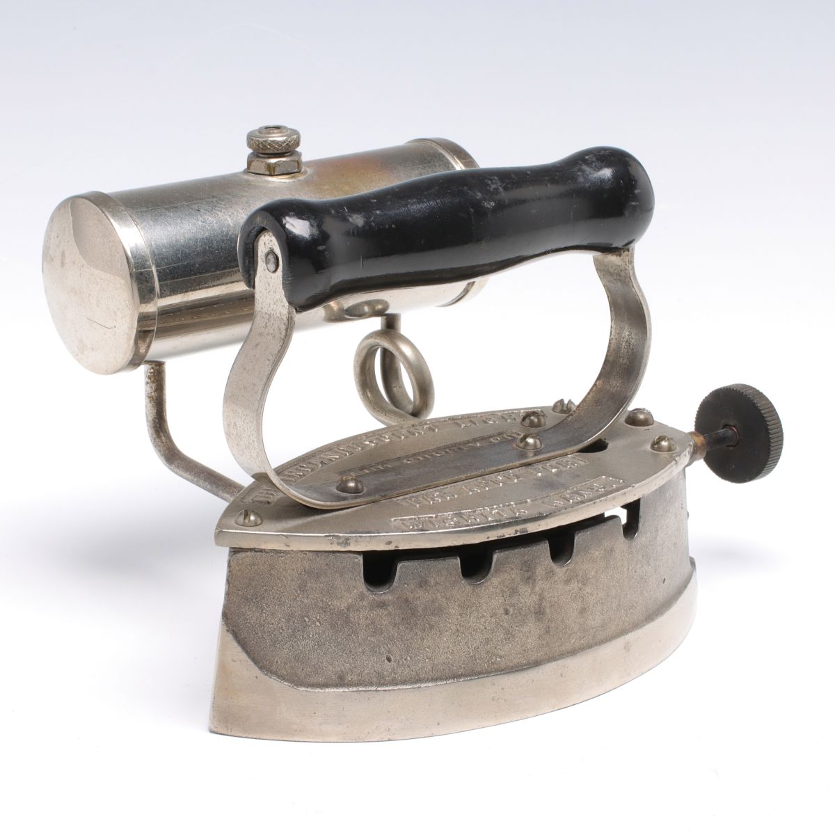 INCANDESCENT LIGHT & SUPPLY GAS IRON, CA. 1912