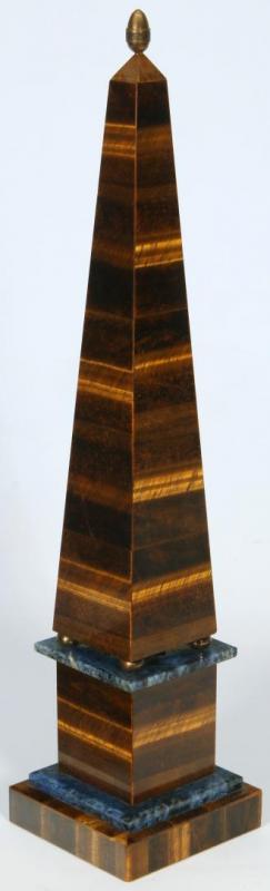 AN EARLY 20TH C. TIGER EYE MINERAL OBELISK WITH LAPIS