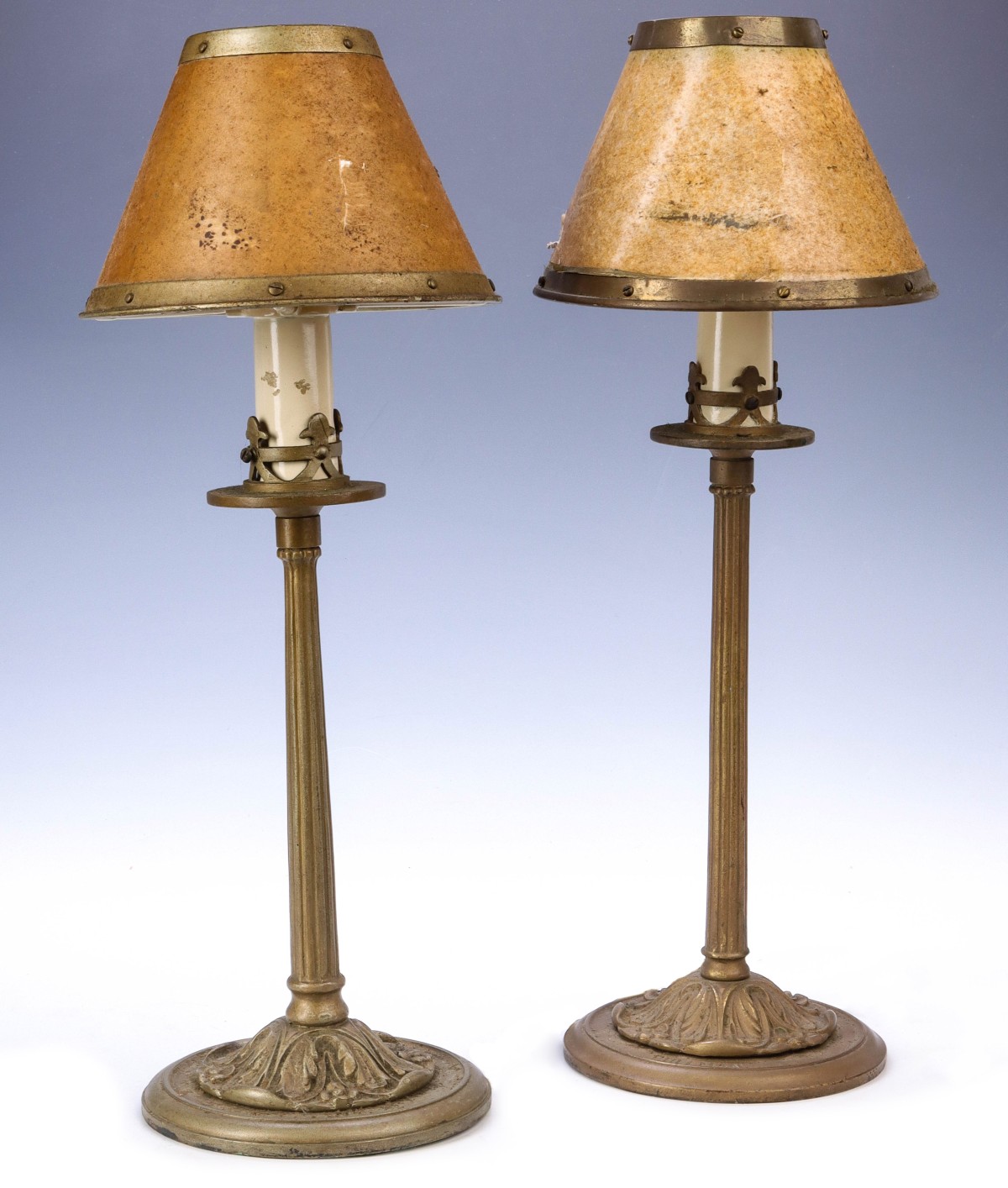 A PAIR BRASS PULLMAN TABLE LAMPS CIRCA 1920