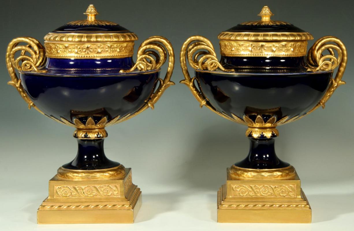 VOLKSTEDT PORCELAIN LIDDED BOWLS AFTER 18TH C. SEVRES