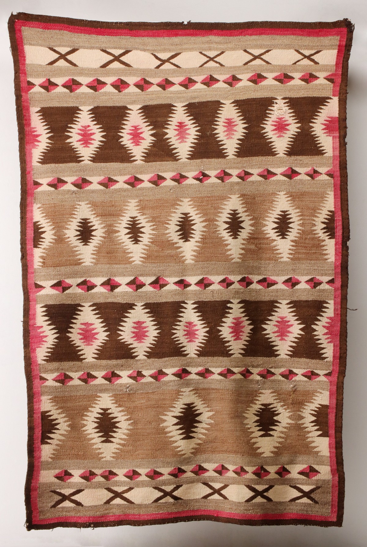 A GOOD CRYSTAL NAVAJO RUG CIRCA 1950