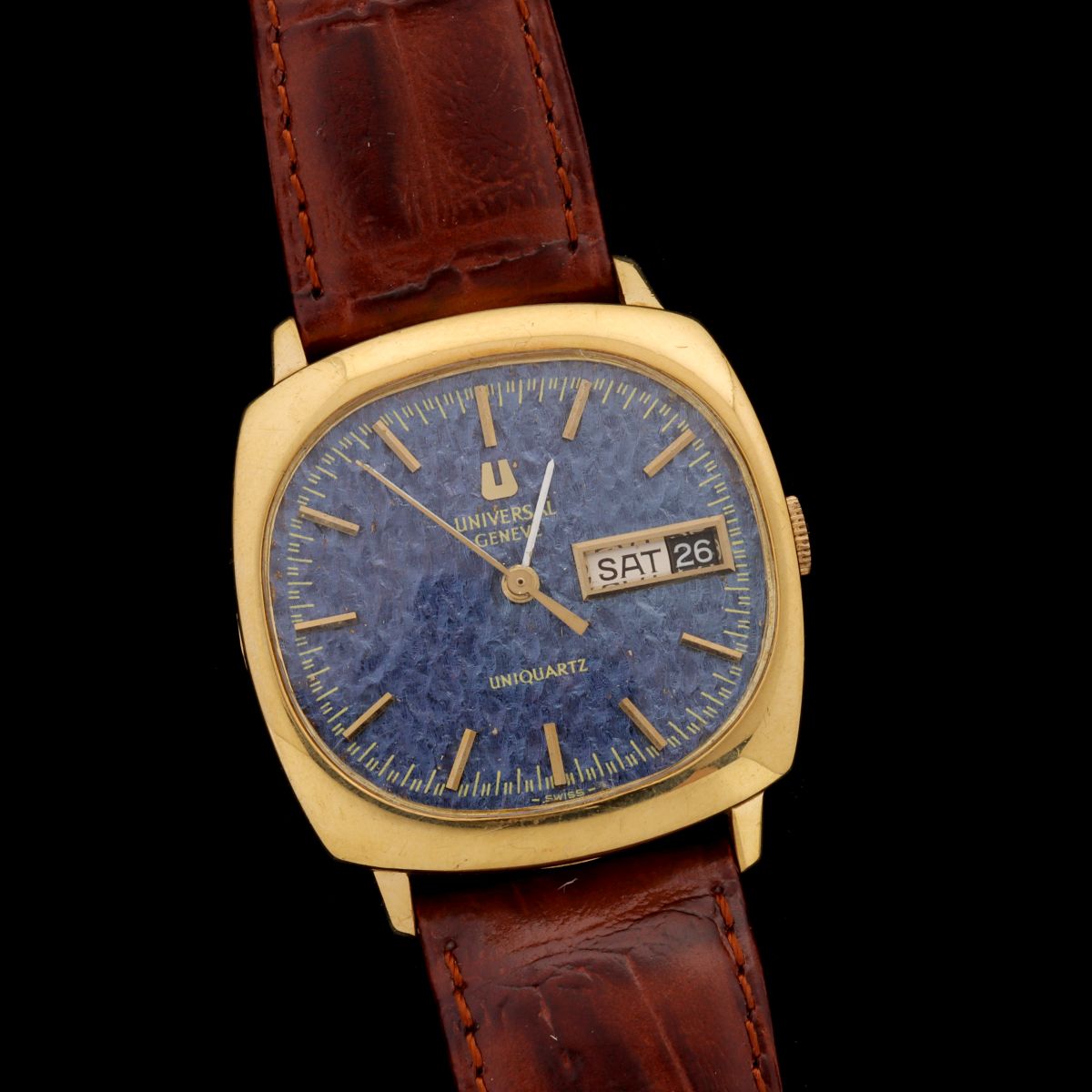 A UNIVERSAL GENEVE 18K GENT'S WRIST WATCH