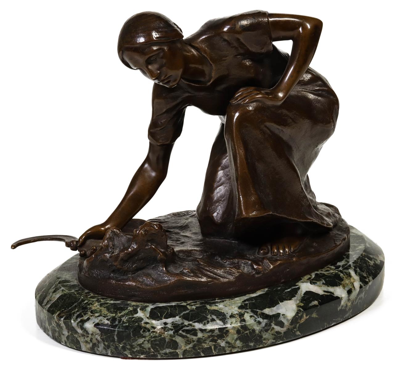 HANS MULLER (1873-1937) BRONZE FIGURE OF A GLEANER