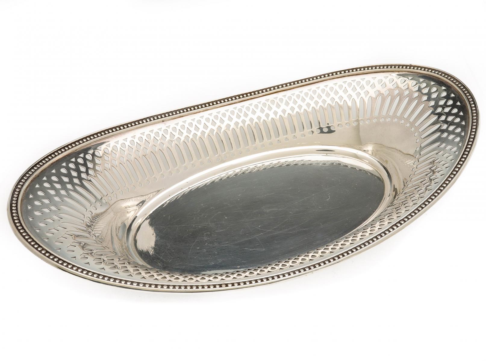 A TIFFANY & CO. STERLING SILVER BREAD BASKET