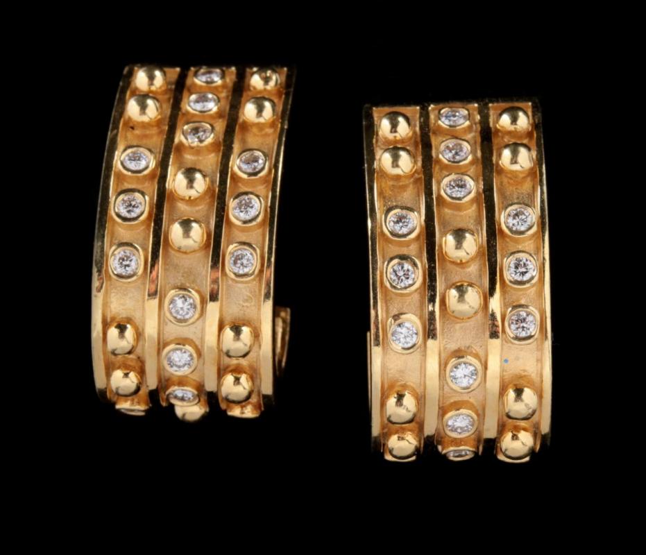 A PAIR OF 14K DIAMOND EARRINGS SIGNED D'ANGELO