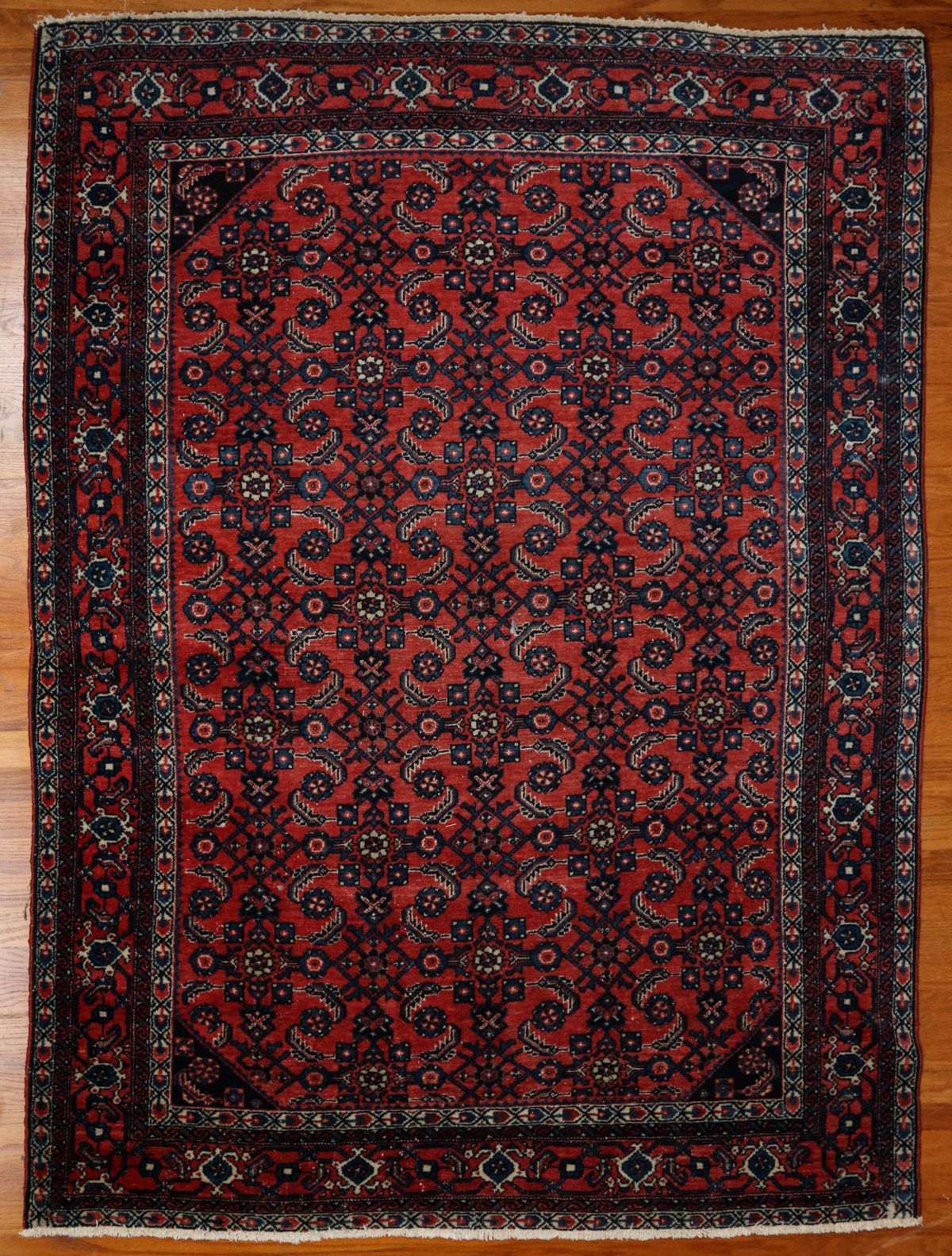 A MID 20TH CENTURY PERSIAN HAMADAN AREA RUG