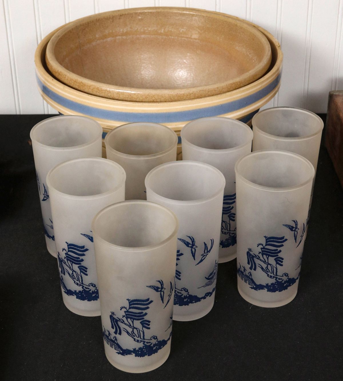 YELLOW WARE BOWLS AND 60s GLASSWARE