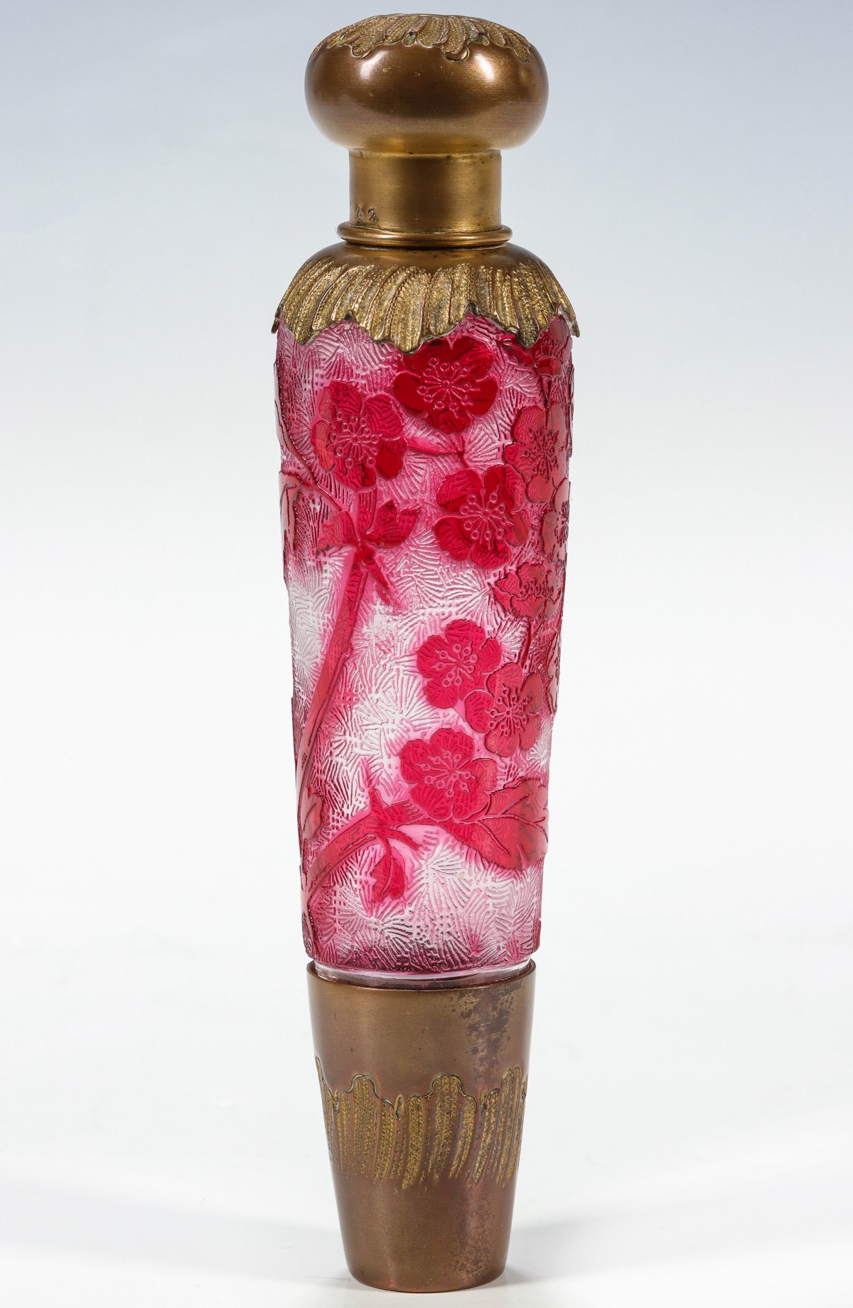 A FORMAL FRENCH ACID CUT CAMEO GLASS LIQUOR FLASK