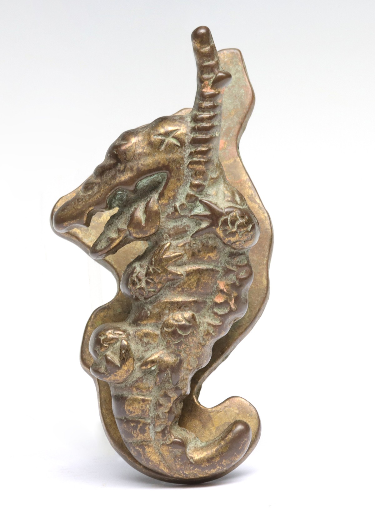 A CAST BRASS SLAIN ALLIGATOR LETTER CLIP 1880-1910