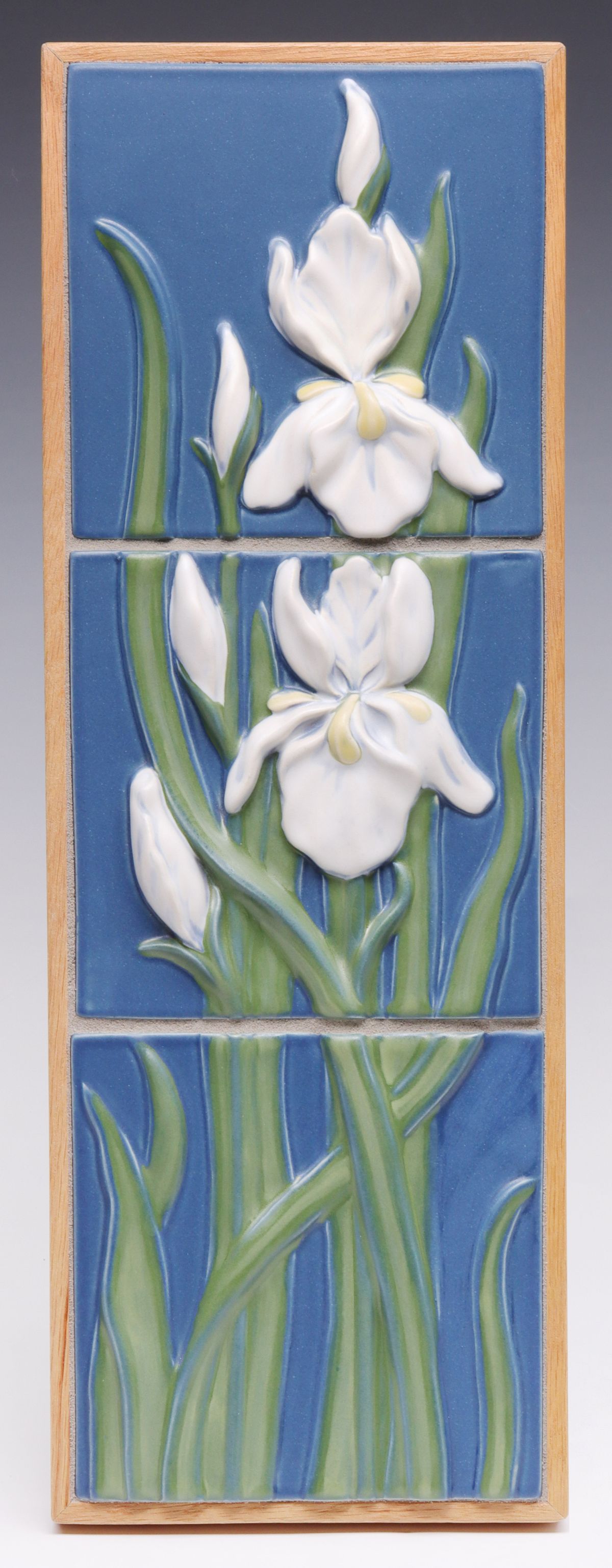 A CONTEMPORARY ROOKWOOD IRIS ART POTTERY TILE SET