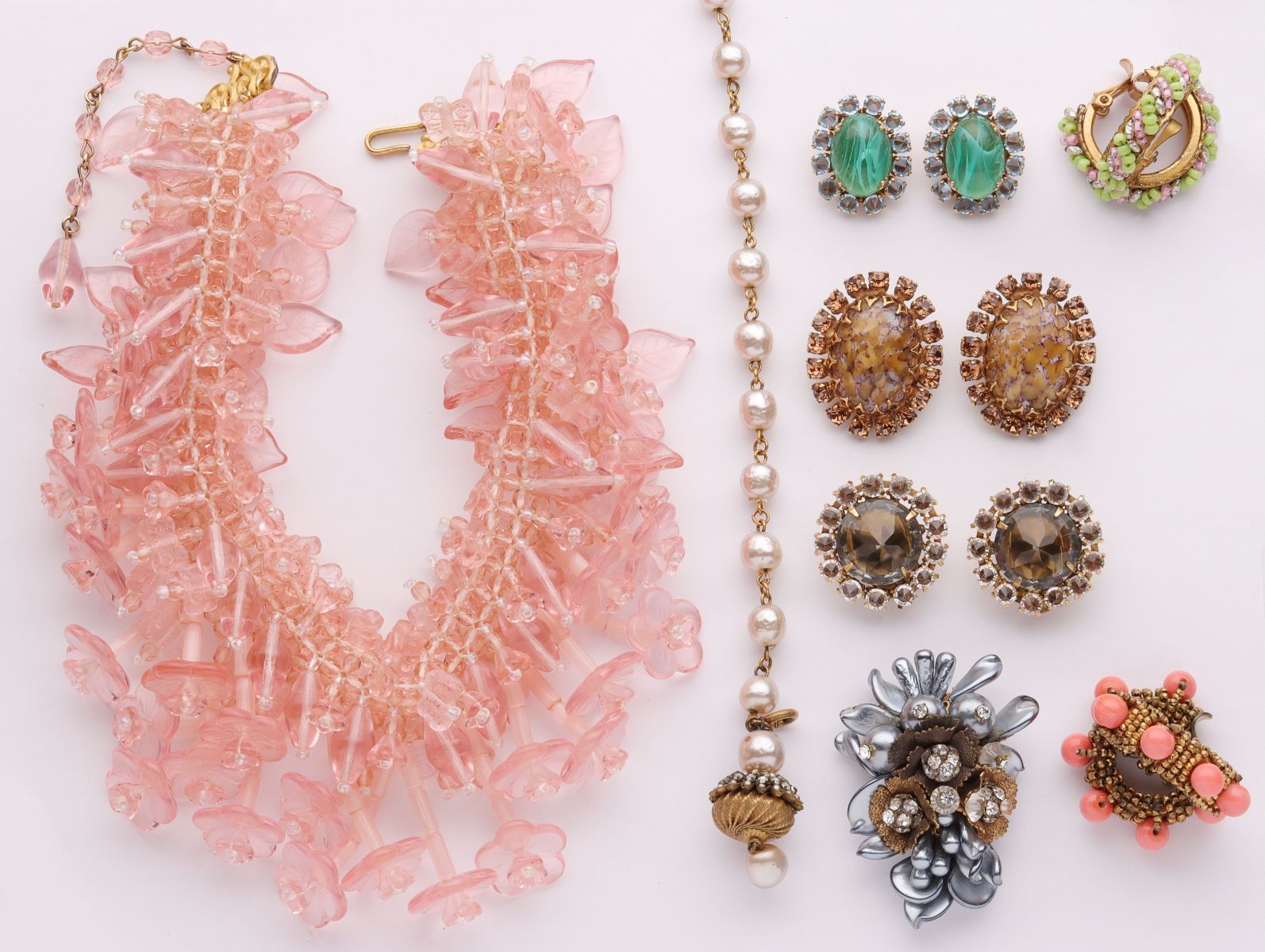 IAN ST. GIELAR, SCHIAPARELLI JEWELRY GROUPING