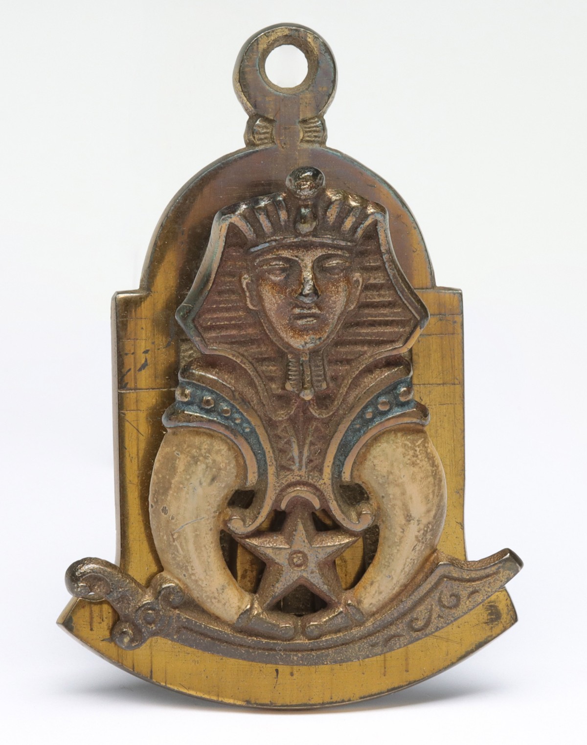 AN ENAMELED EGYPTIAN REVIVAL LETTER CLIP ATTR JUDD