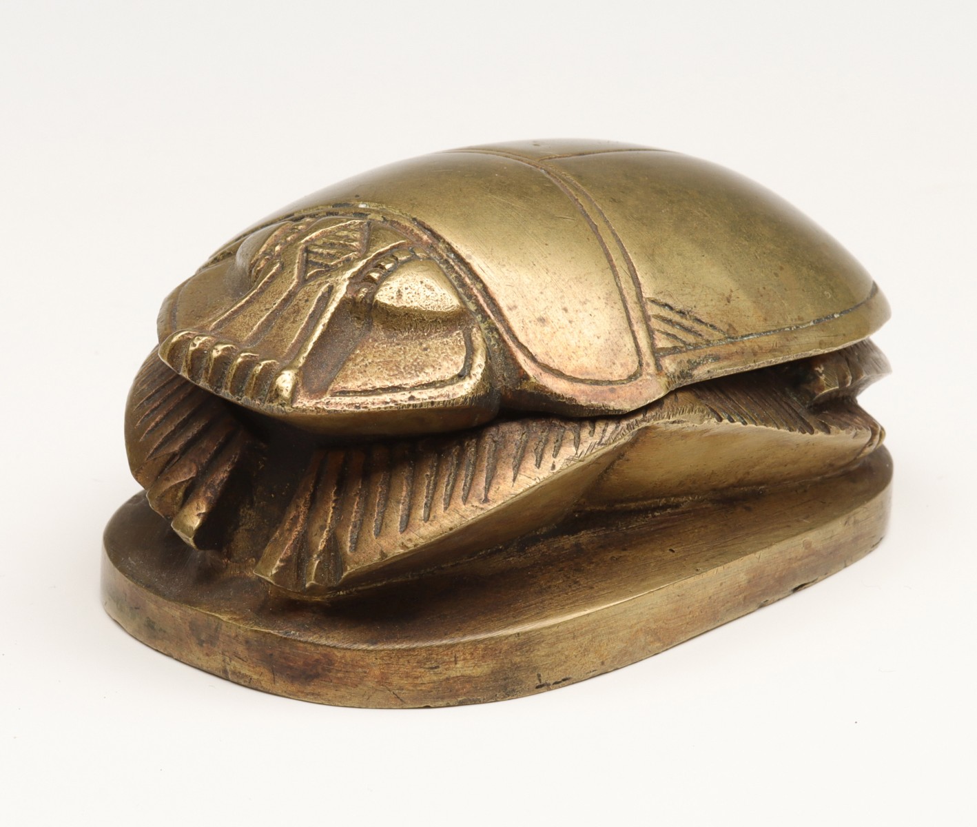 A HEAVY BRASS SCARAB BOX PAPERWEIGHT CIRCA 1920