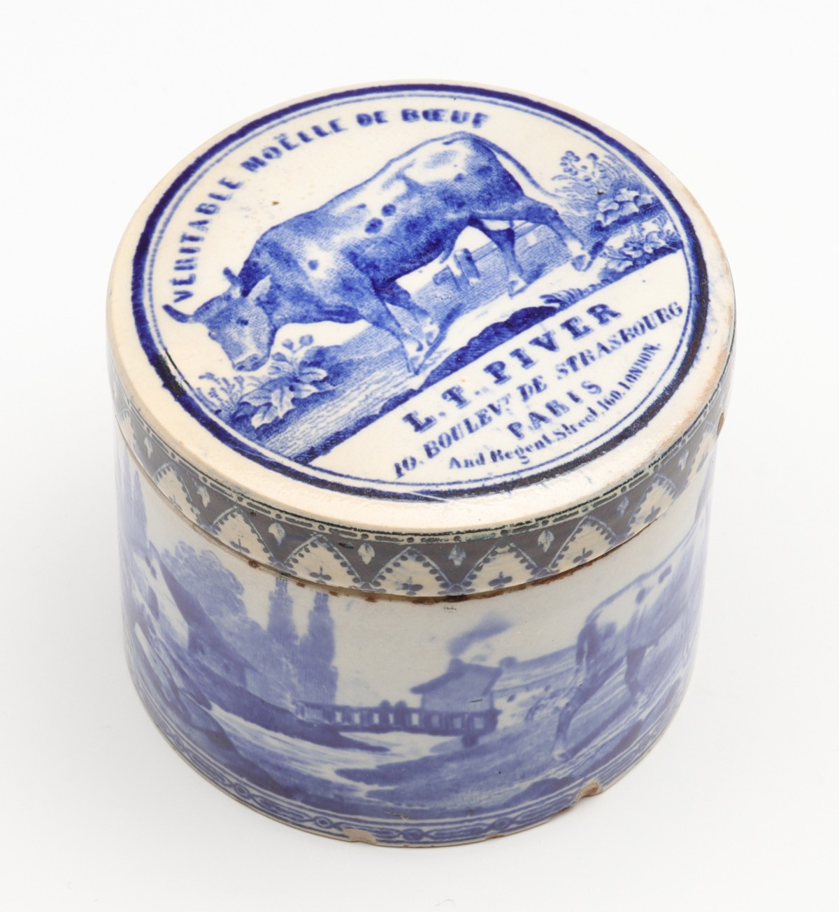 A 19TH CENTURY BLUE & WHITE TRANSFER POT & LID