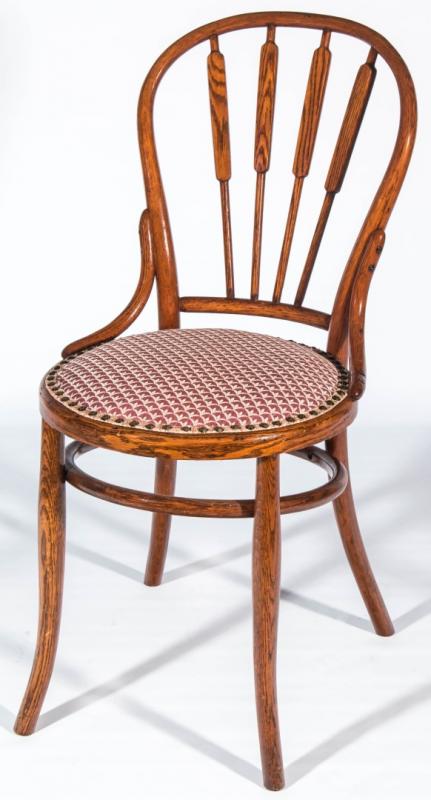 A CIRCA 1900 BENTWOOD SODA FOUNTAIN CHAIR