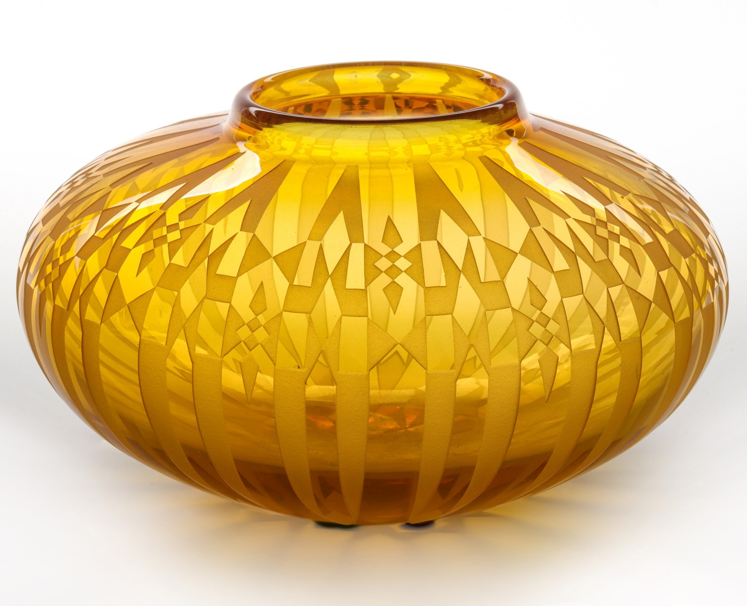 GARY GENETTI GOLDEN YELLOW GEOMETRIC ETCHED VASE