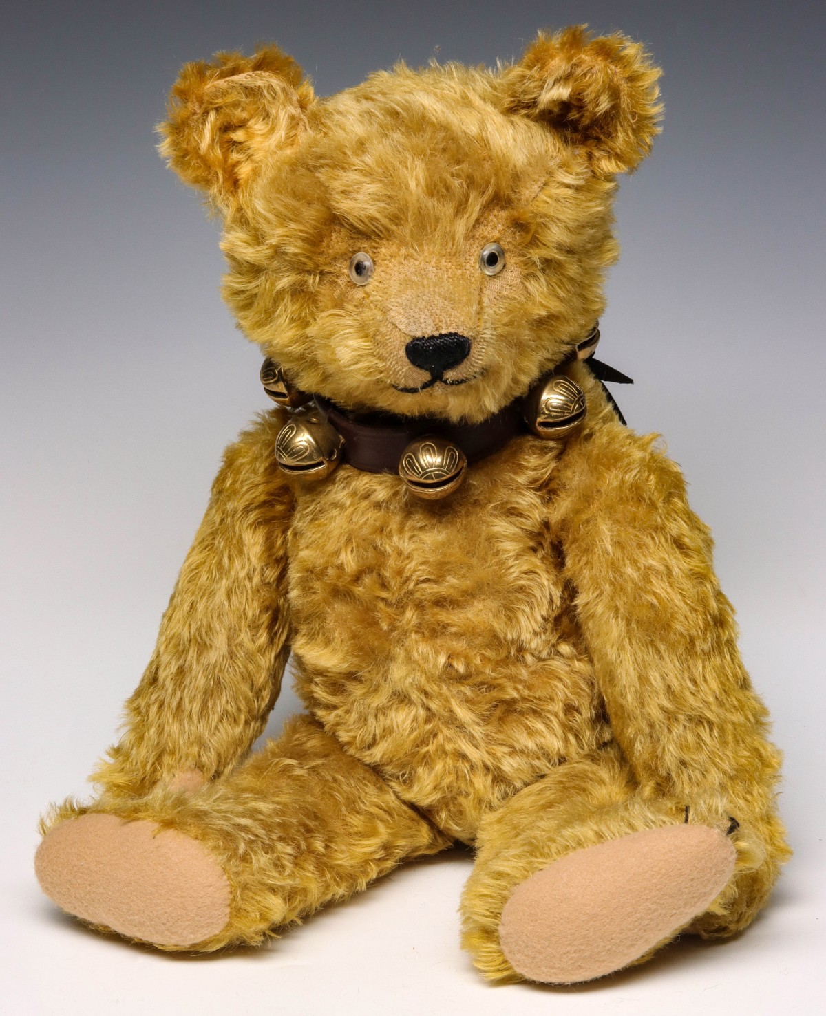 A PLUSH GOLD MOHAIR VINTAGE TEDDY BEAR ATTR BING