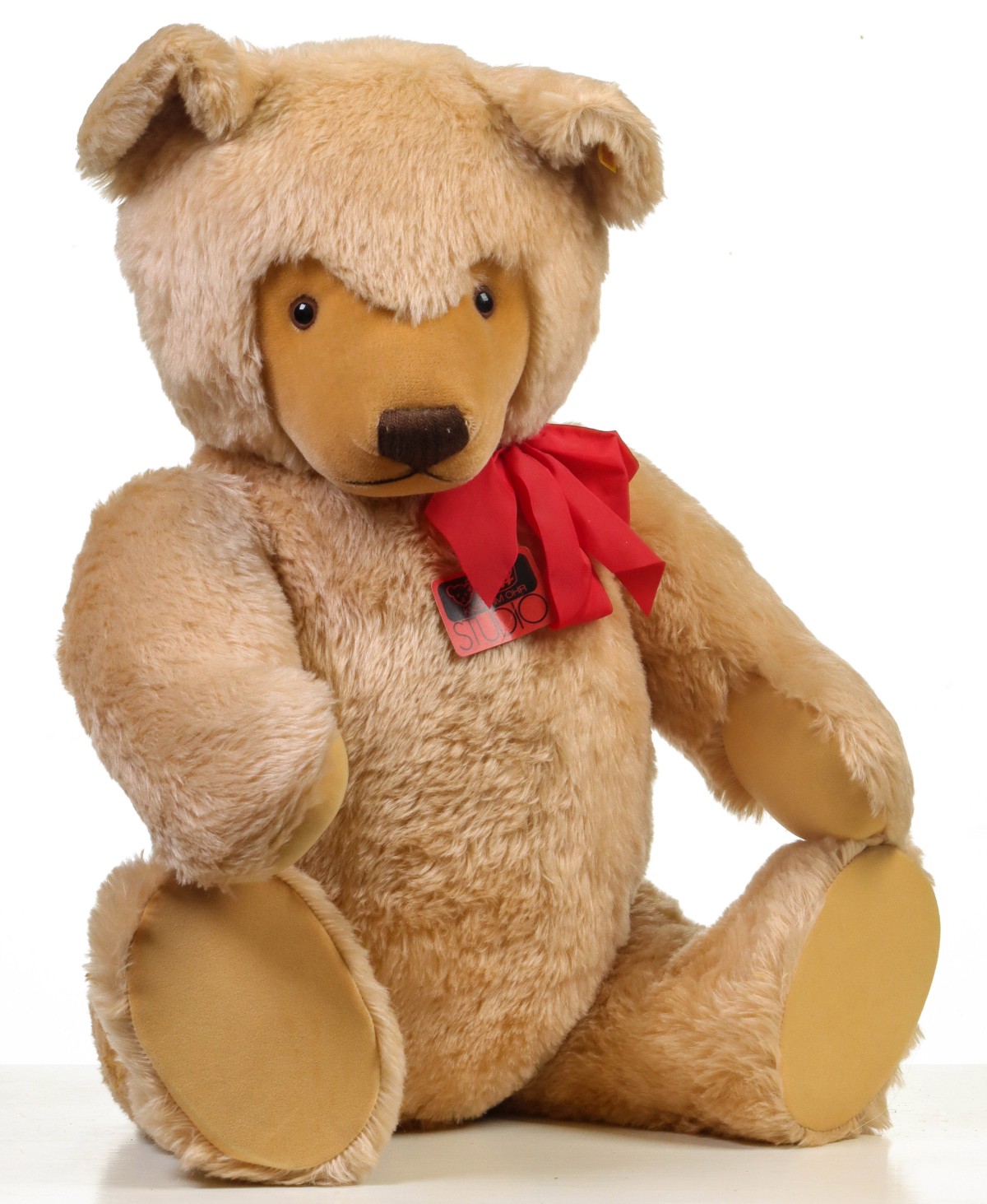 A LATE 20TH CENTURY 40-INCH STEIFF STUDIO BEAR