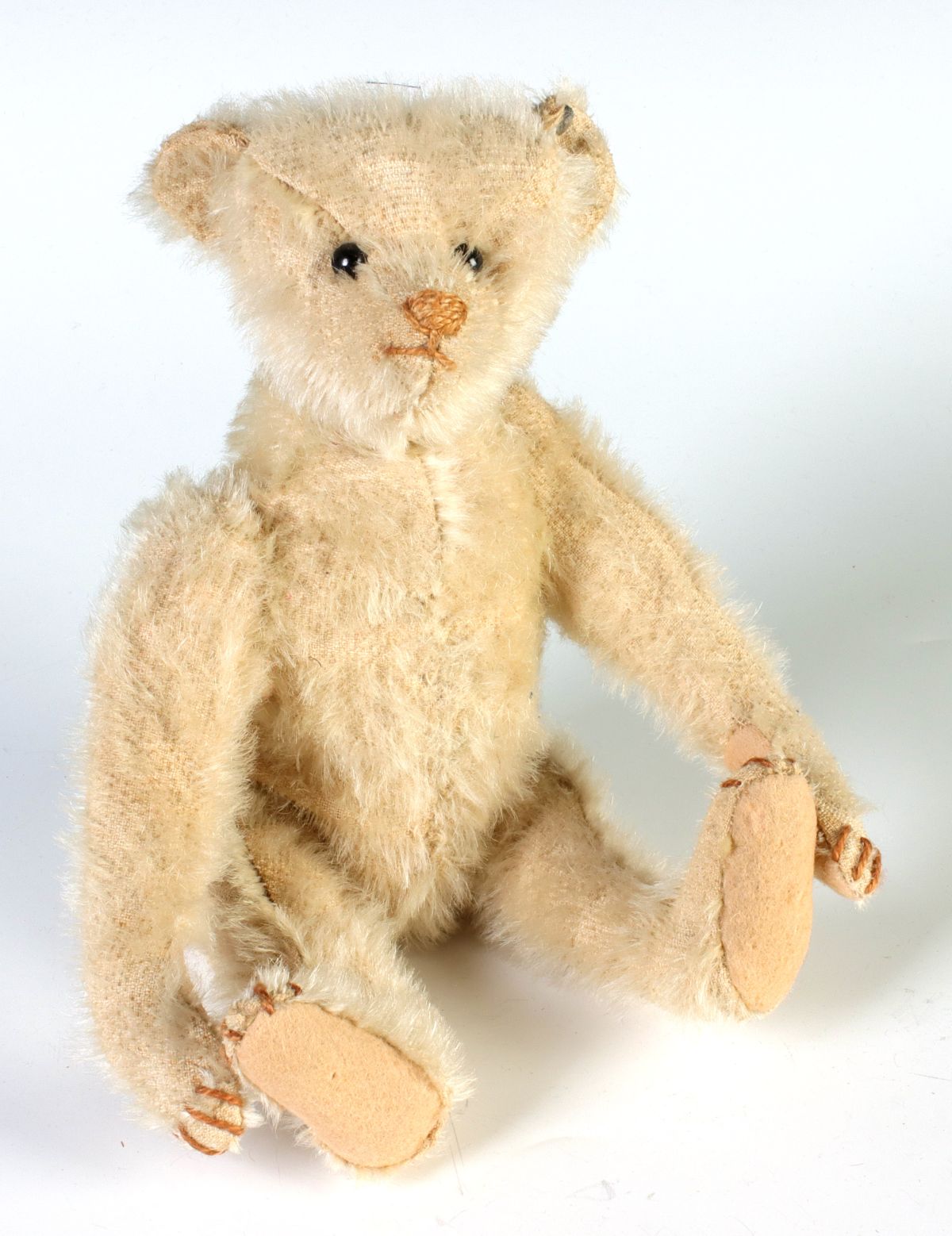 A NICE EARLY MOHAIR STEIFF BEAR WITH PLAIN BUTTON