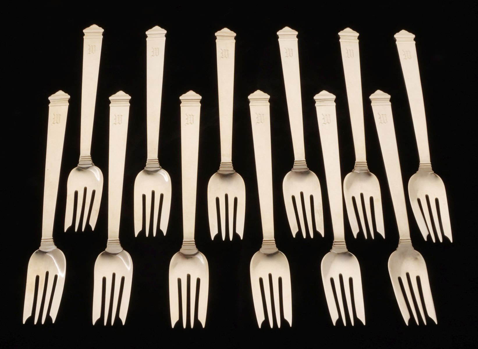 A 133-PIECE TIFFANY & CO HAMPTON PATTERN SILVER SERVICE