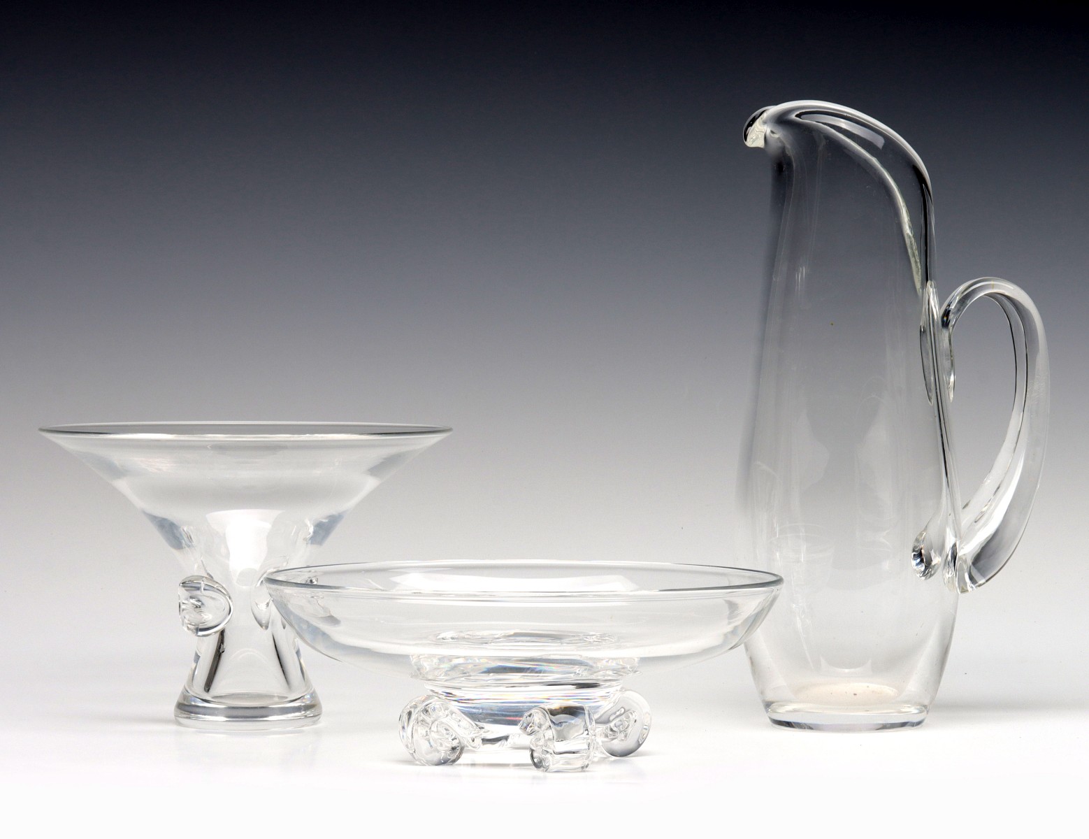 STEUBEN CRYSTAL INCLUDING LLOYD ATKINS MARTINI PITCHER