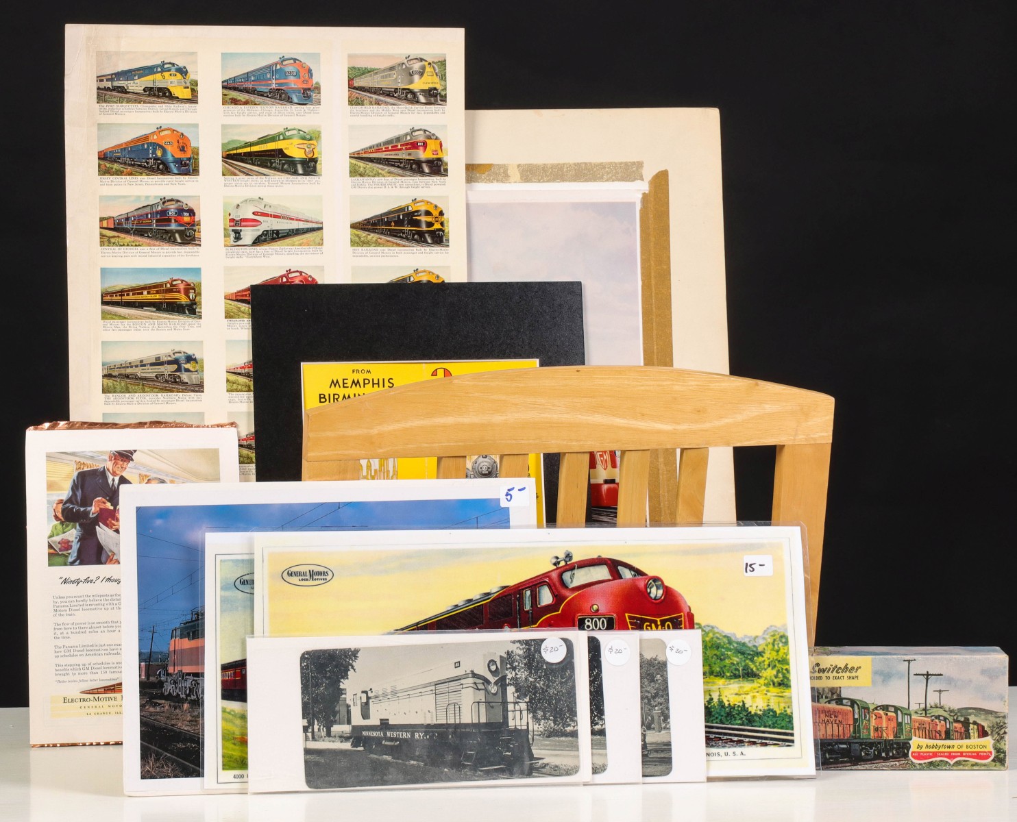 GM STREAMLINER BUILDER'S CARDS, UNCUT CALENDARS, ETC