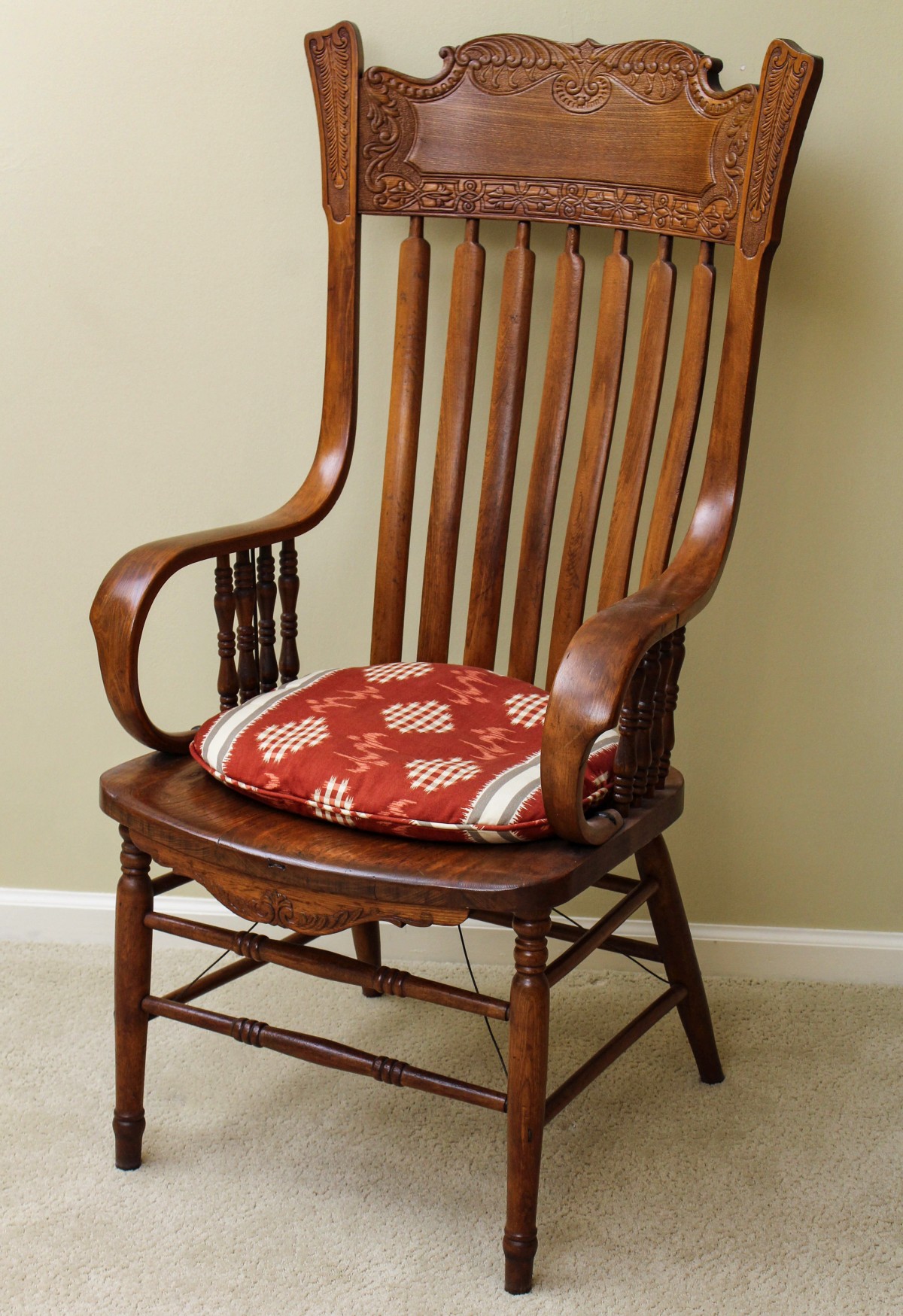 A 1900s HIGHBACK ASH BENTWOOD ARM CHAIR WITH PRESS BACK