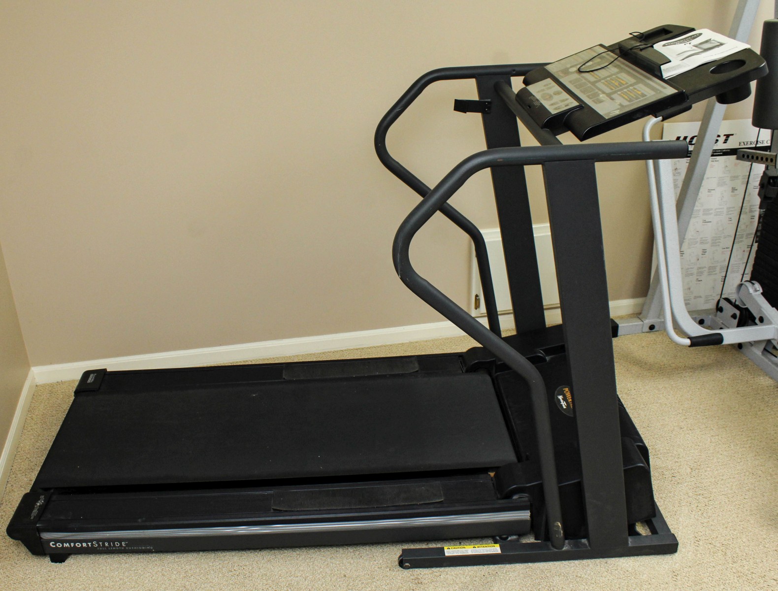 A NORDIC TRAC POWERTREAD PT5.5 STOWABLE TREADMILL