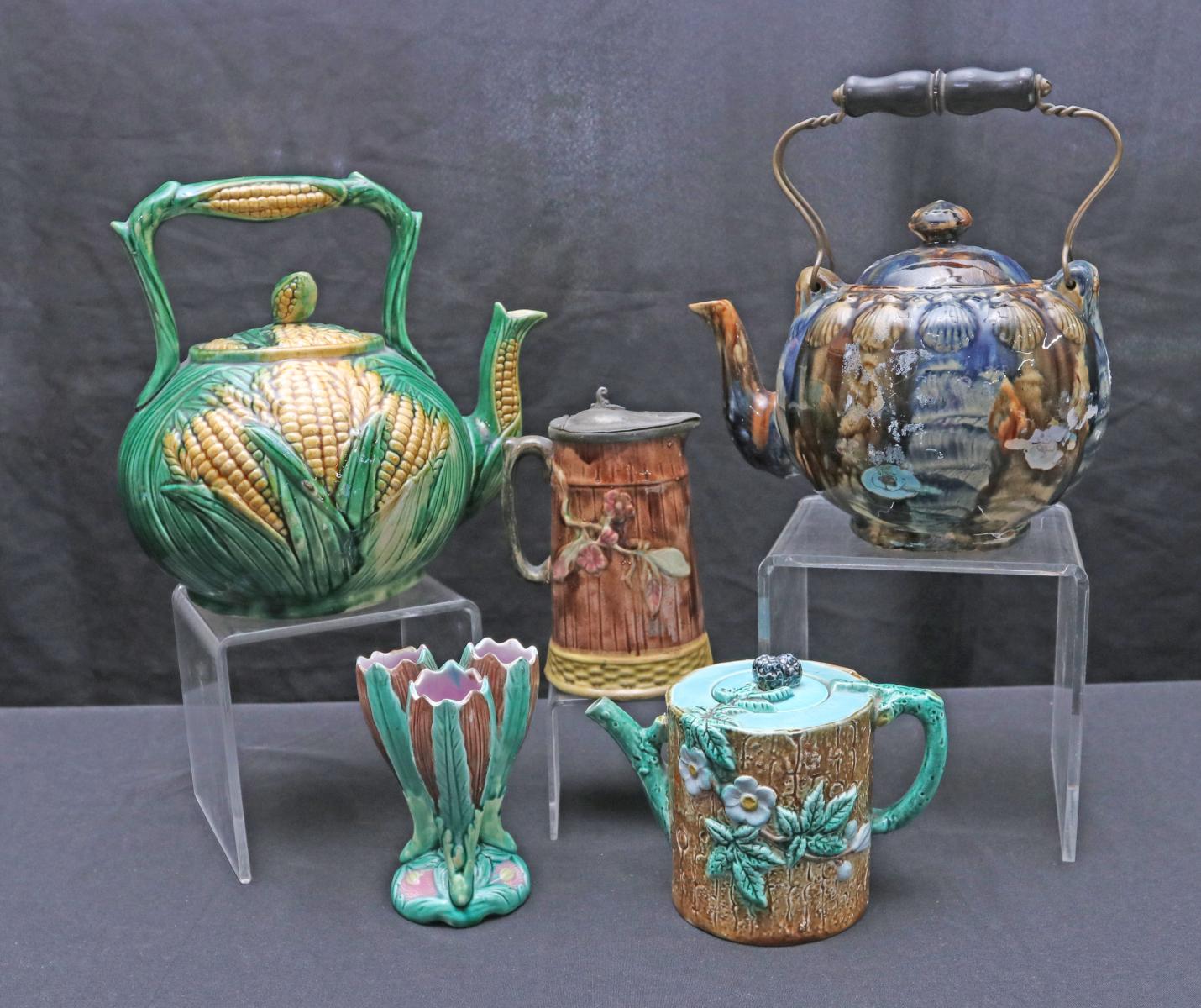 ANTIQUE MAJOLICA TEAPOTS, PITCHERS AND VASE (FIVE)