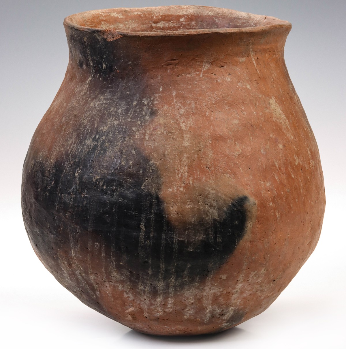 A LARGE SOUTHWEST PUEBLO MICACEOUS BEAN POT CIRCA 1900