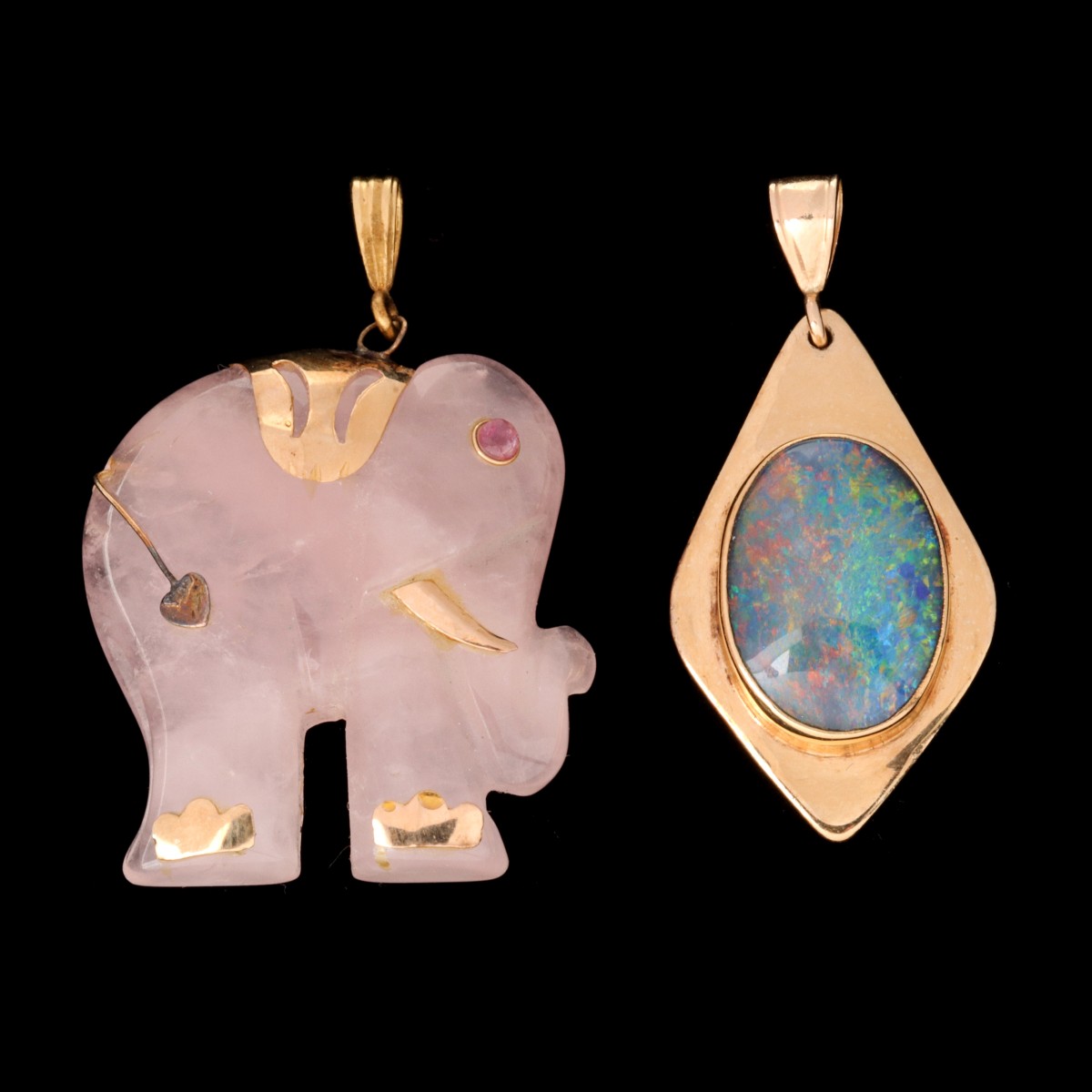 A 14K GOLD AND OPAL PENDANT WITH ROSE QUARTZ ELEPHANT