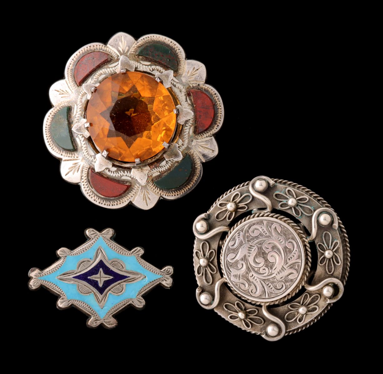 TWO ANTIQUE SCOTTISH BROOCHES, ONE WITH STONES