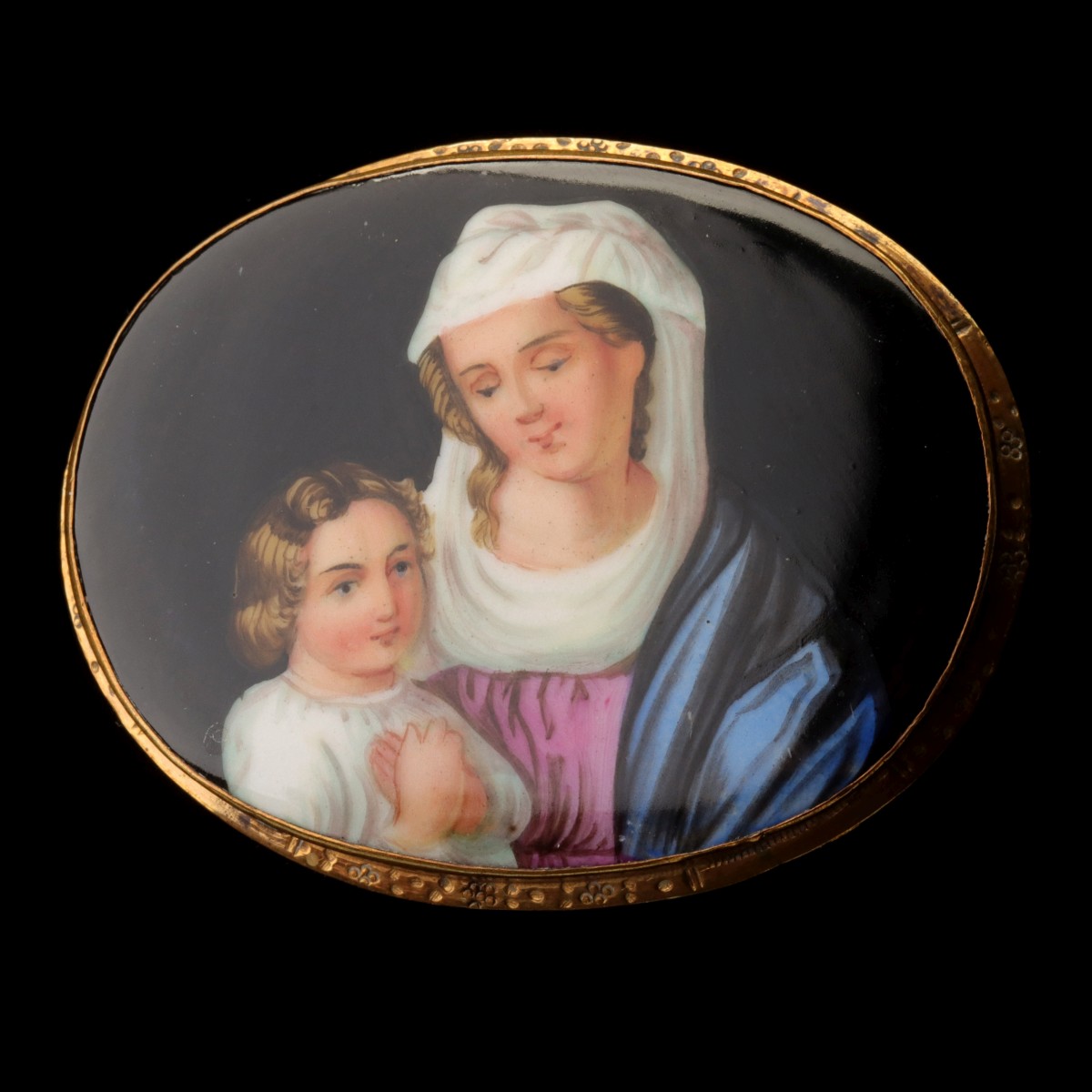 VICTORIAN BROOCH WITH PAINTED PORCELAIN OF THE MADONNA